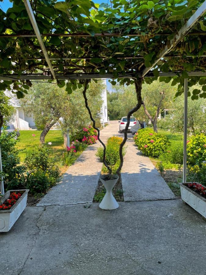 Hotel Casa Sinani Ulcinj Exterior foto